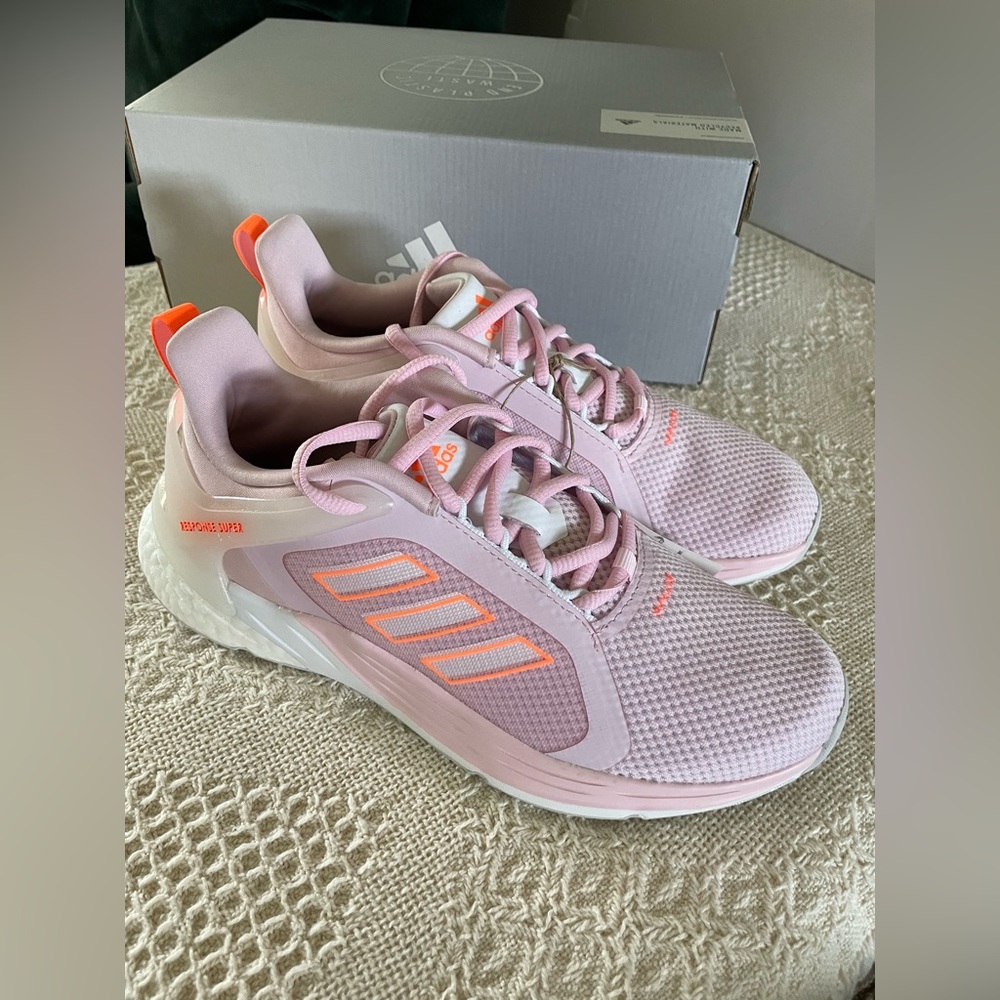 NEW ADIDAS RUNNING SHOES - Picture 12 of 16